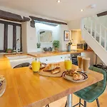 Wee Toad Hole Heart Of - Sleeps 4-6 - Dogs Welcome Дом отдыха Кендал