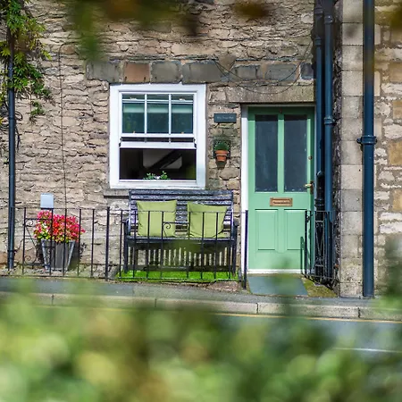 Wee Toad Hole Heart Of - Sleeps 4-6 - Dogs Welcome Kendal